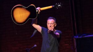 Bruce Springsteen Becomes First Artist to Have a Billboard Top 5 Album in Six Consecutive Decades