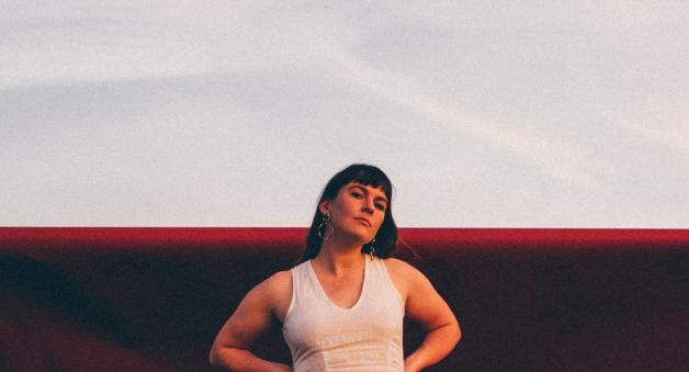 Freya Roy Links With DEACON On Soulful New Single ‘Day Is Done’