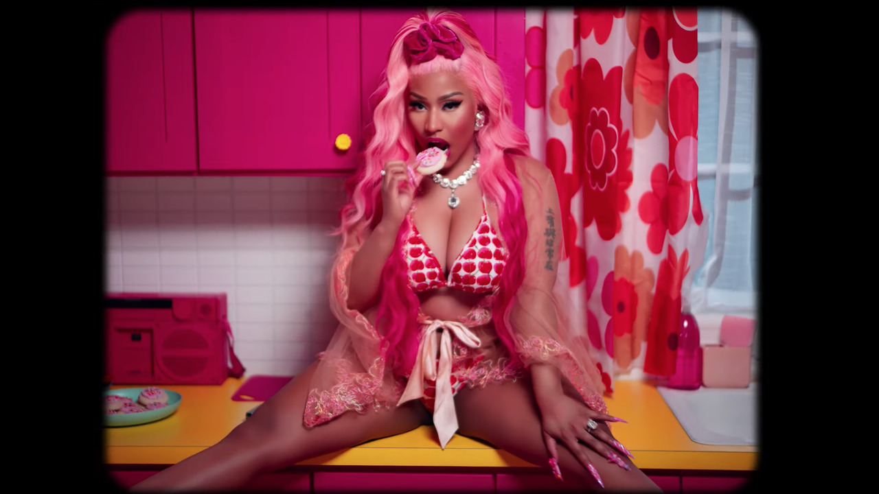 Nicki Minaj Shares Video For “super Freaky Girl” Watch Sono Music Group 