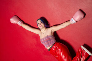 Julia Klot - Boxing Gloves Article Image - SONO Music Press Release